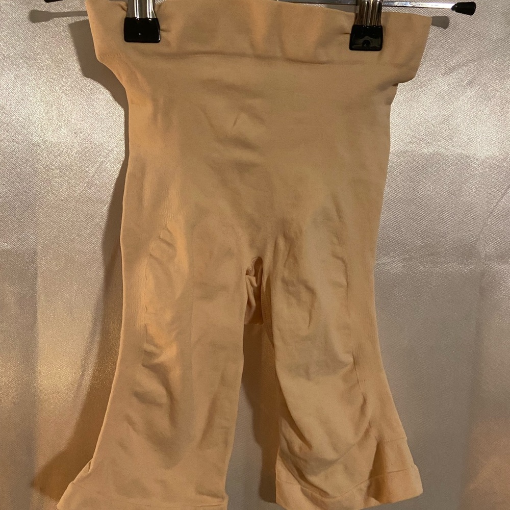 SKIMS Seamless Sculpt Shorts